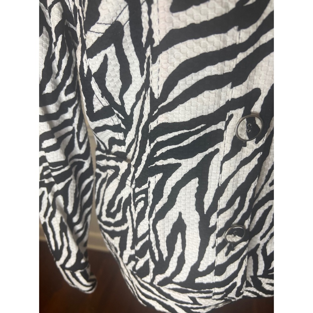 Chicos Zebra Print Jacket Black White Animal Print Button Front Size 2 - Picture 4 of 11